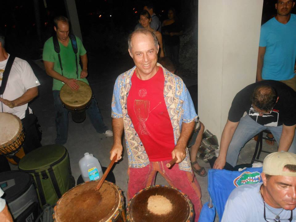 Playing Ballet Style Dunun (aka Djun Djun) vs Traditional Style Dunun